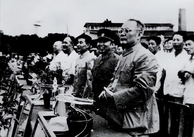 外长毛主席赞成叶帅拒绝：我更想待在部队九游会登录j9入口周恩来提议让叶帅当(图2)