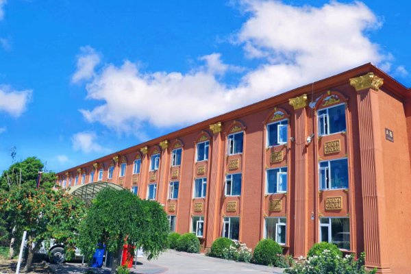 面反光小的？光大汇晨科丰和第五社会福利院视觉友好【2026最新】ag九游会登录老人有严重的白内障看不清东西需要那种灯光柔和、地(图9)